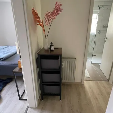 Nagelneue Gemuetliche 2-zi-wohnung *