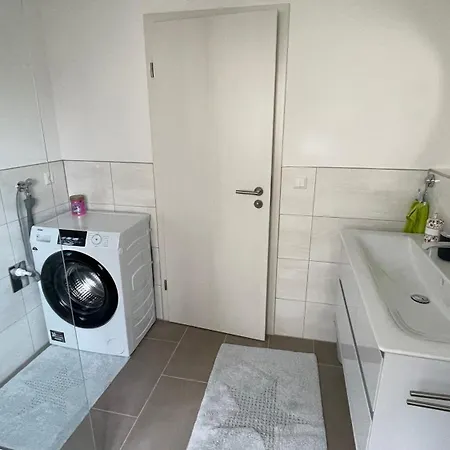 Nagelneue Gemuetliche 2-zi-wohnung * Trossingen