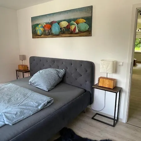 Nagelneue Gemuetliche 2-zi-wohnung