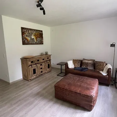 Nagelneue Gemuetliche 2-zi-wohnung Appartamento